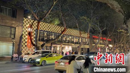 杭州亚运会倒计时灯光秀点亮城市夜空