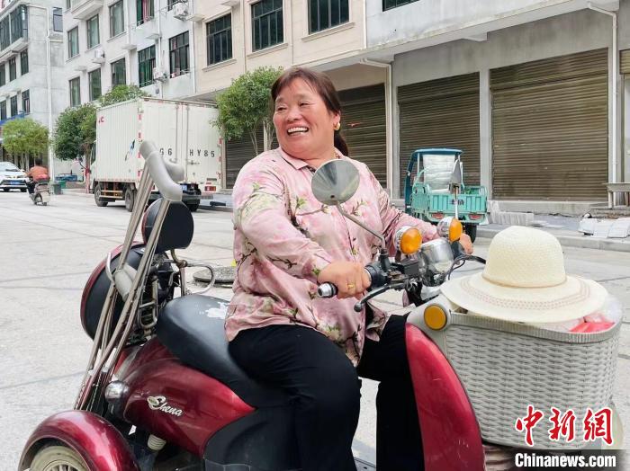 残疾人代表陶新花观亚残运会 开启山区妇女致富