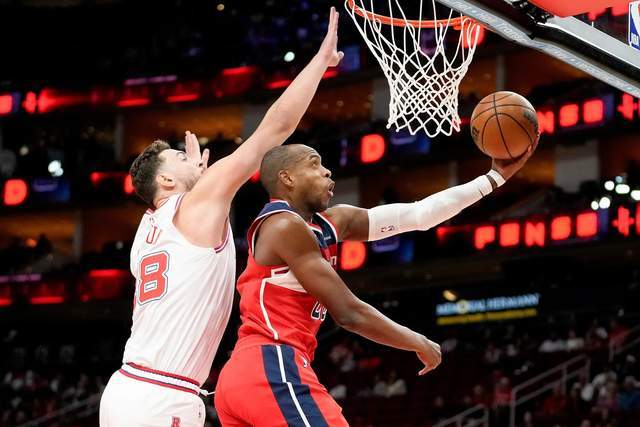 火箭21分大逆转太阳追平湖人战绩成季后赛X因素