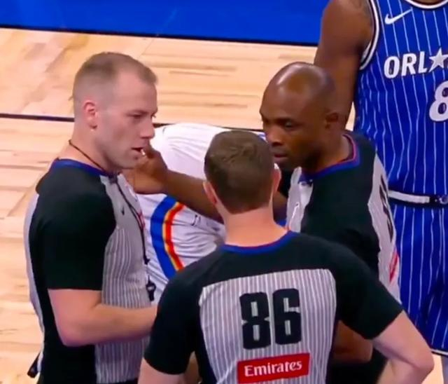 雷霆9连胜提前锁定季后赛席位 亚历山大40分引争